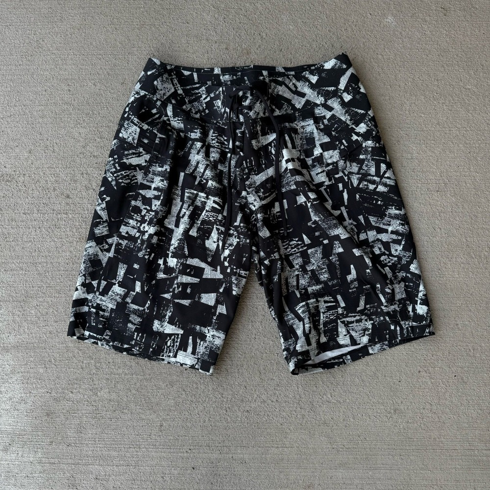 Lululemon Current State Board Shorts 9" Mens 28 Black White Swim Surf